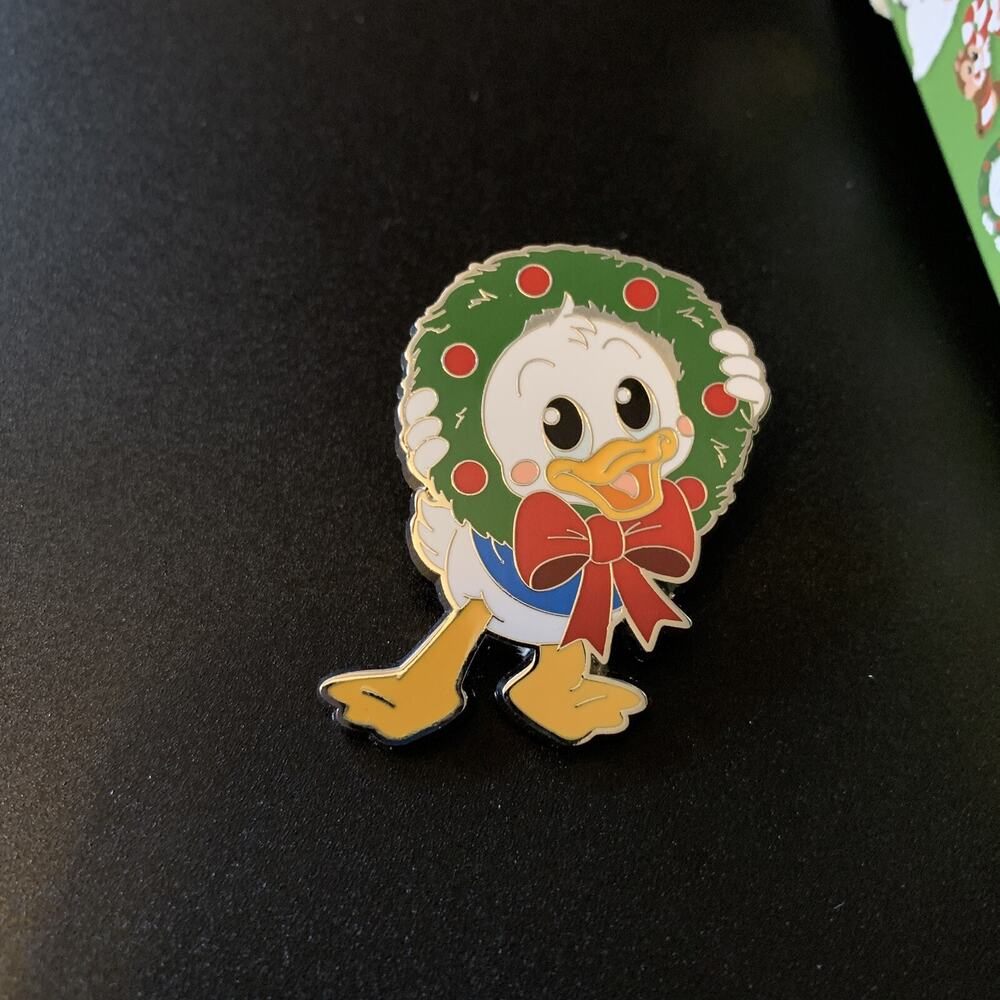 Disney Christmas Cutie Holiday Mystery Pin DONALD DUCK 2021 New